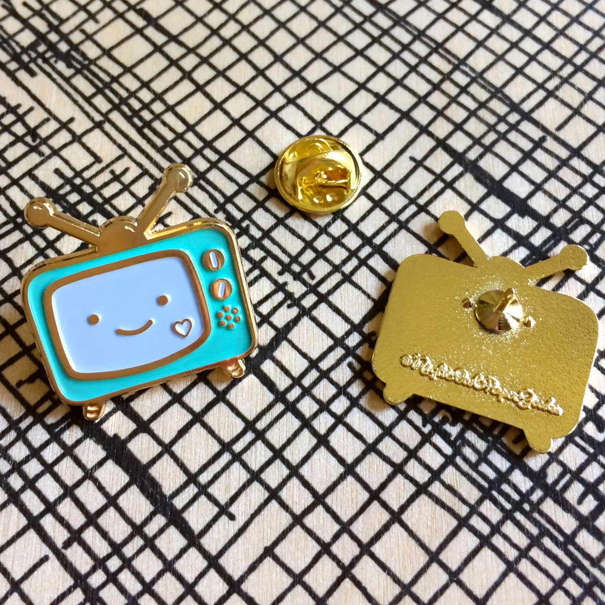 Binge Watcher Flair Pin Pals pin collector gift set